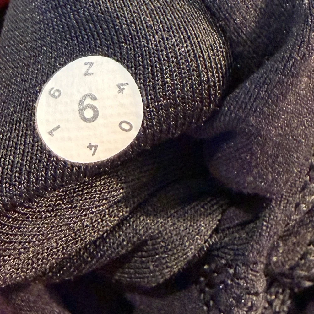 Lululemon Black High Rise Leggings Womens Size 6